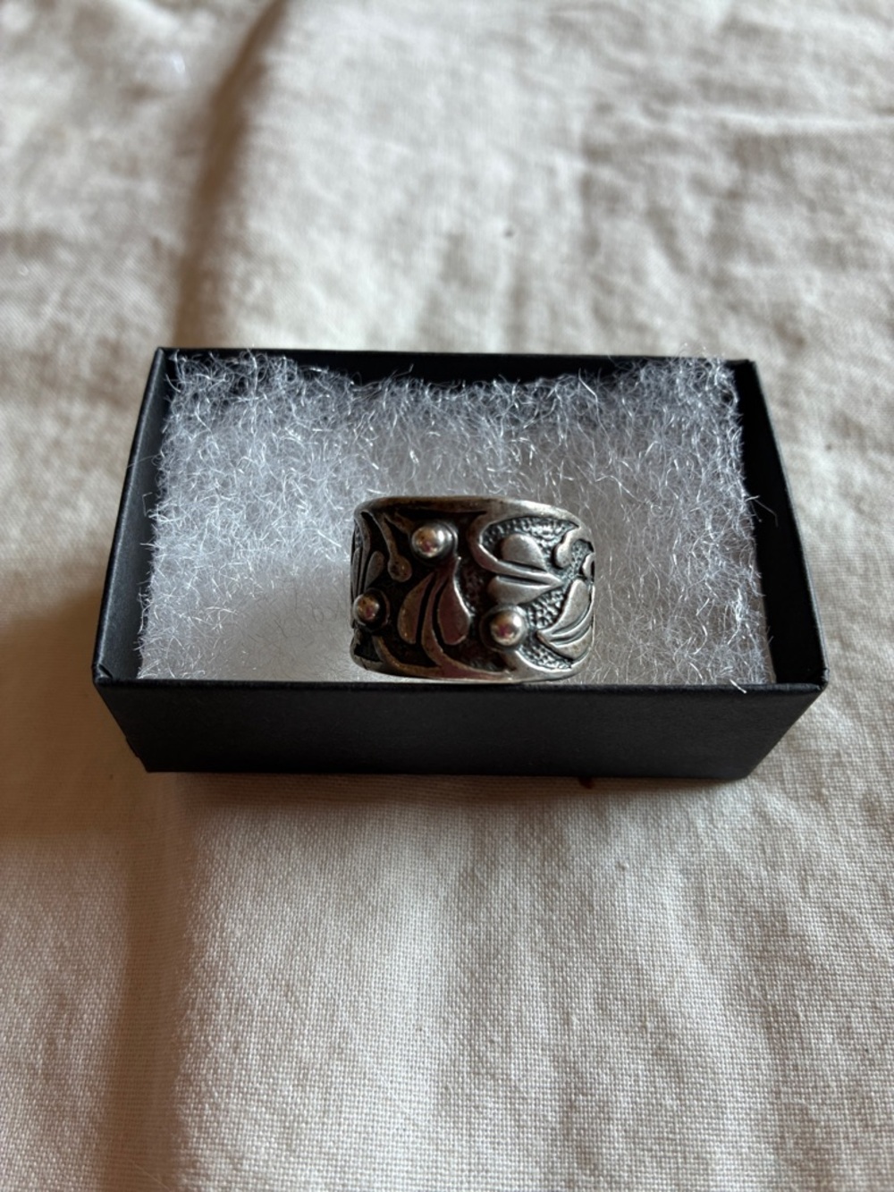 Silpada Sterling  Silver Floral Band Ring R1686 size 10-10.5